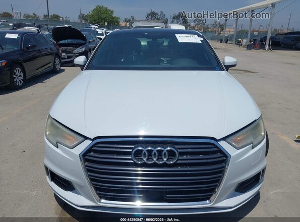 WAUAUGFF8H1064268 2017 AUDI A3 White Вид панелі приладів