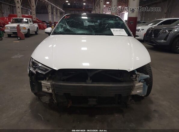 WAUAUGFF9K1010825 2019 AUDI A3 White Սալոնի հետևի տեսք