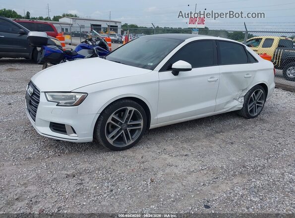 WAUAUGFFXH1032597 2017 AUDI A3 White Front left
