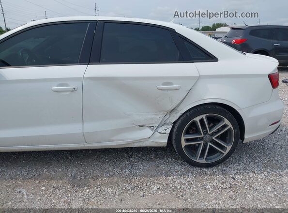 WAUAUGFFXH1032597 2017 AUDI A3 White Front view