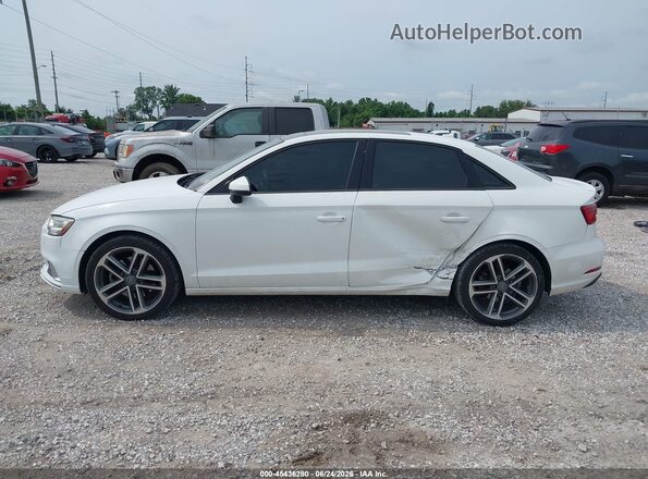 WAUAUGFFXH1032597 2017 AUDI A3 White 360 interior view
