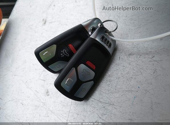 WAUB4CF58KA091014 2019 AUDI S5 Black Vista del salpicadero