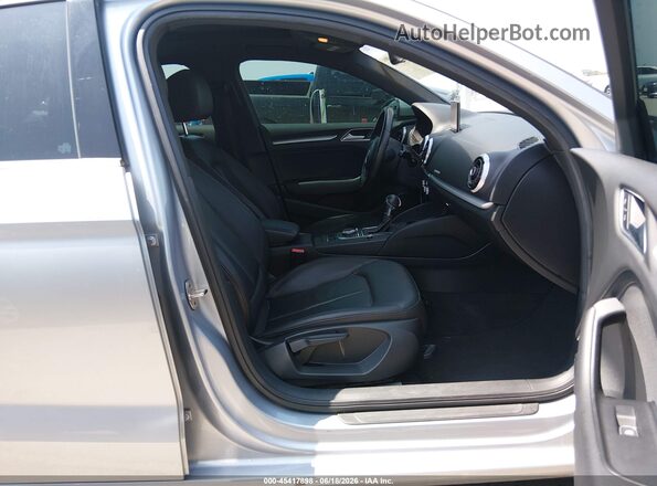 WAUB8GFF0G1009014 2016 AUDI A3 Серебряный Вид салона спереди