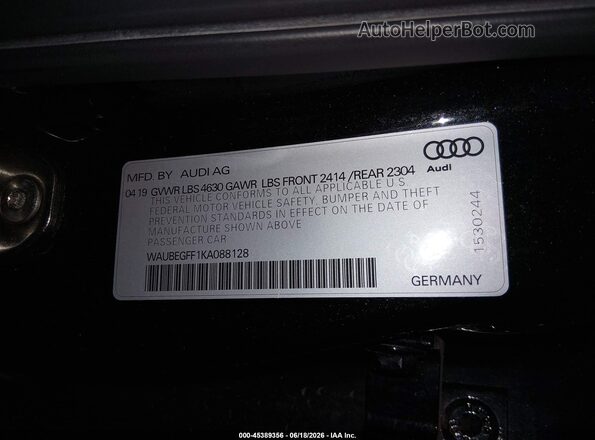 WAUBEGFF1KA088128 2019 AUDI A3 Black Vista del compartimento del motor