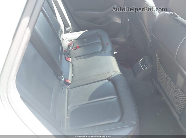 WAUBEGFF7K1016611 2019 AUDI A3 White VIN կոդի պիտակի տեսք