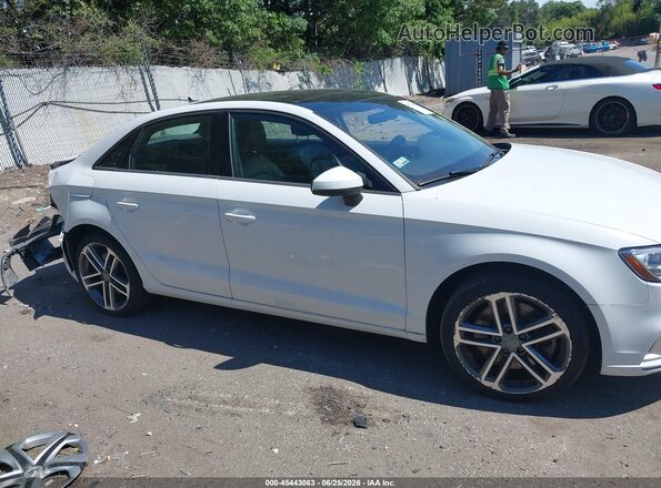 WAUBEGFF7K1016611 2019 AUDI A3 White Սալոնի հետևի տեսք