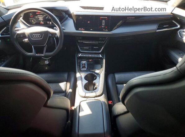 WAUBHBFW2R7901543 2024 AUDI RS Black Առջևի վահանակի տեսք