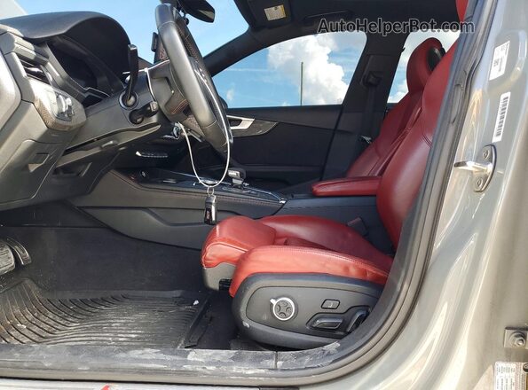 WAUC4AF46KA026226 2019 AUDI S4 Gray 