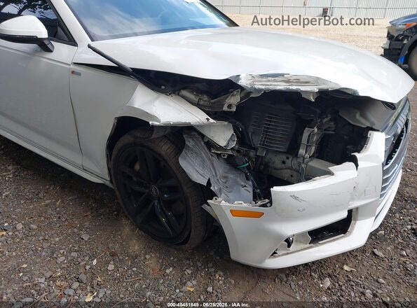 WAUDNAF40HN054591 2017 AUDI A4 White Widok z przodu