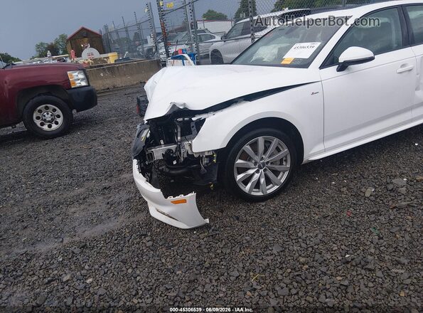 WAUDNAF41JA118327 2018 AUDI A4 White Front view