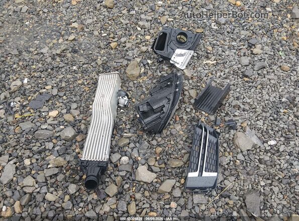 WAUDNAF41JA118327 2018 AUDI A4 White Instrument cluster view
