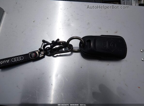 WAUDNAF45HN040637 2017 AUDI A4 White Vista del salpicadero