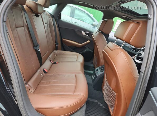 WAUDNAF47HN046830 2017 AUDI A4 Black Widok tylnych siedzeń