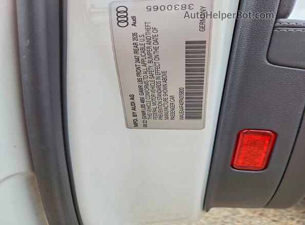 WAUEAAF40PA015800 2023 AUDI A4 White Vista del compartimento del motor