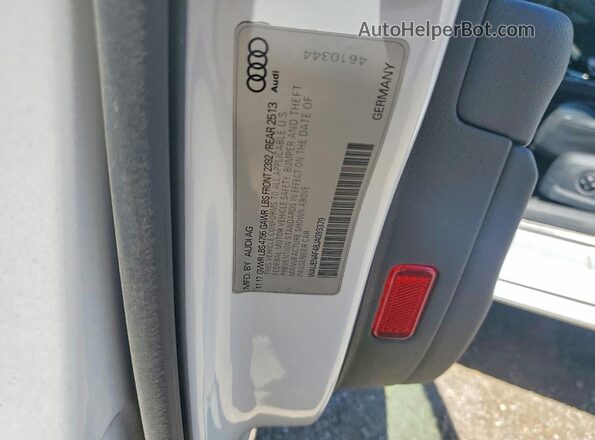 WAUENAF48JA093379 2018 AUDI A4 White 