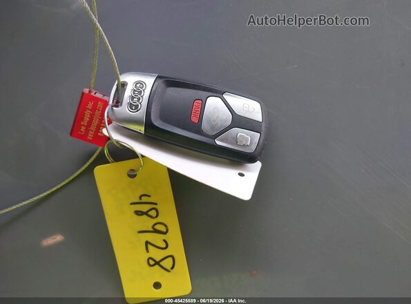 WAUENAF49JN013421 2018 AUDI A4 White Vista del salpicadero