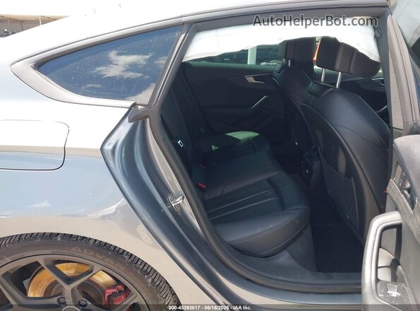 WAUENCF53JA033501 2018 AUDI A5 Silver Widok naklejki z numerem VIN