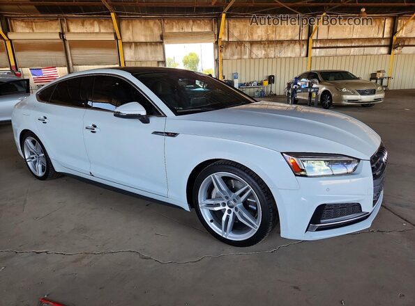 WAUENCF59JA062016 2018 AUDI A5 Белый 