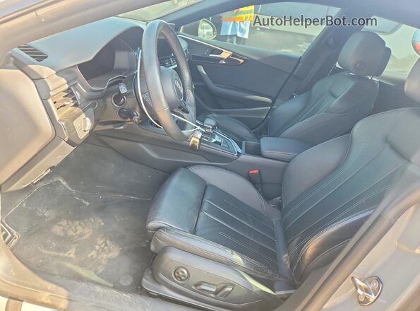 WAUFACF53MA039853 2021 AUDI A5 Silver Вид салону спереду