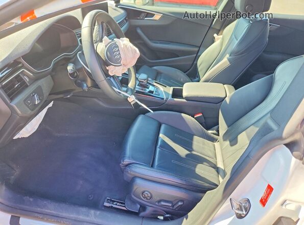 WAUFACF58NA018191 2022 AUDI A5 White Вид салону спереду