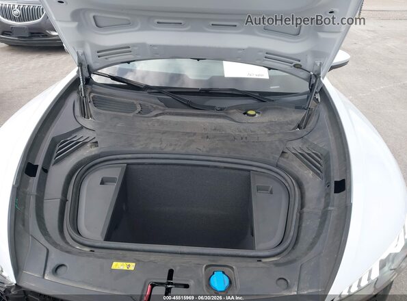 WAUFJBFW1R7004445 2024 AUDI E-TRON White Вид ззаду