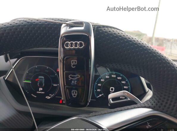 WAUFJBFW1R7004445 2024 AUDI E-TRON White Вид панелі приладів