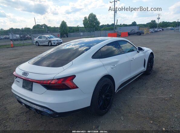 WAUFJBFW5R7004741 2024 AUDI E-TRON White Tył prawy