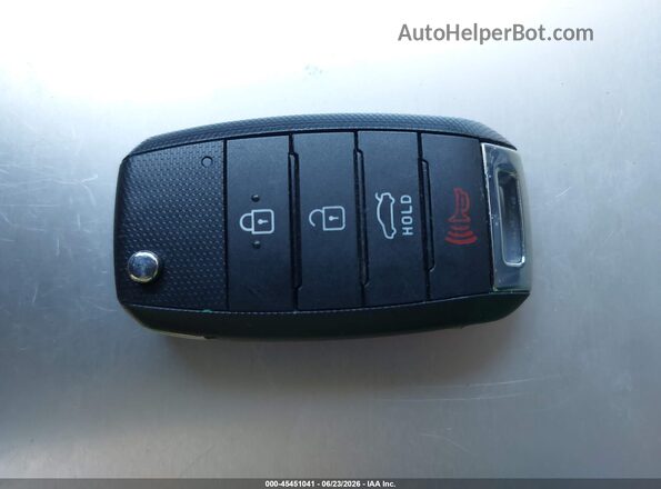 WAUGNAF47HN005417 2017 AUDI A4 White წინა პანელის ხედი