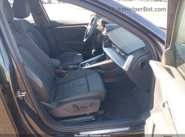 WAUGUDGY9PA139163 2023 AUDI A3 Gray Vista interior delantera
