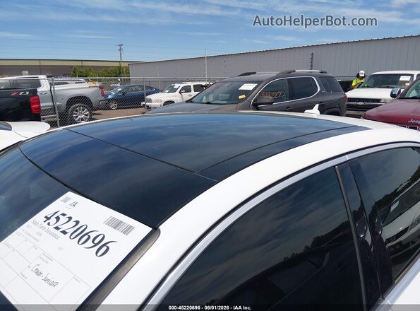 WAUJ8GFF5H1009538 2017 AUDI A3 Белый 