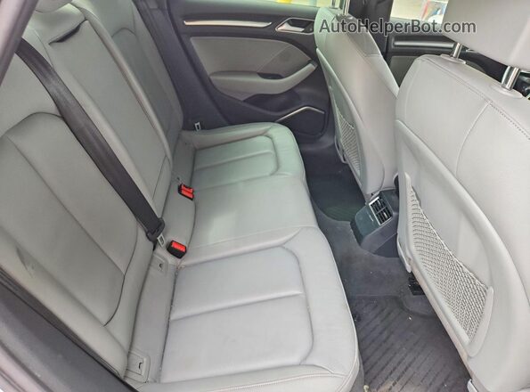 WAUJ8GFF7J1017968 2018 AUDI A3 White Widok tylnych siedzeń