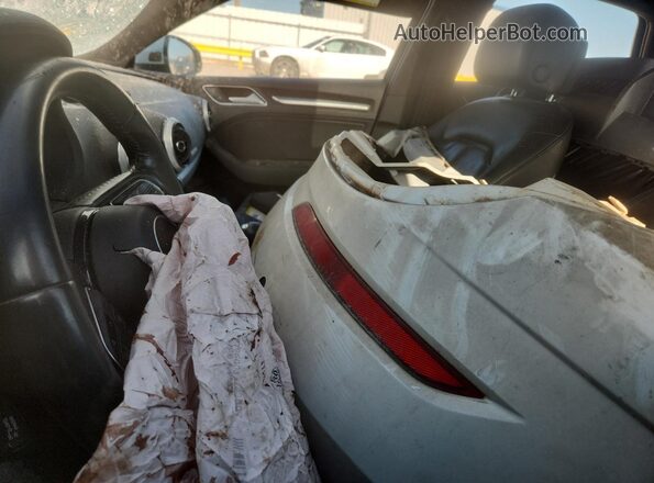 WAUJ8GFF7J1062232 2018 AUDI A3 White Widok wnętrza z przodu