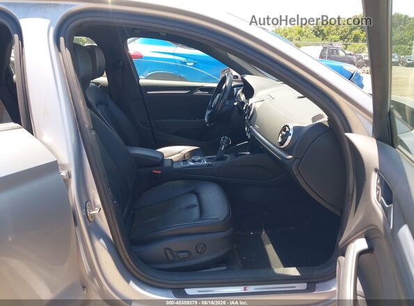WAUJ8GFFXH1015268 2017 AUDI A3 Silver Vista interior delantera