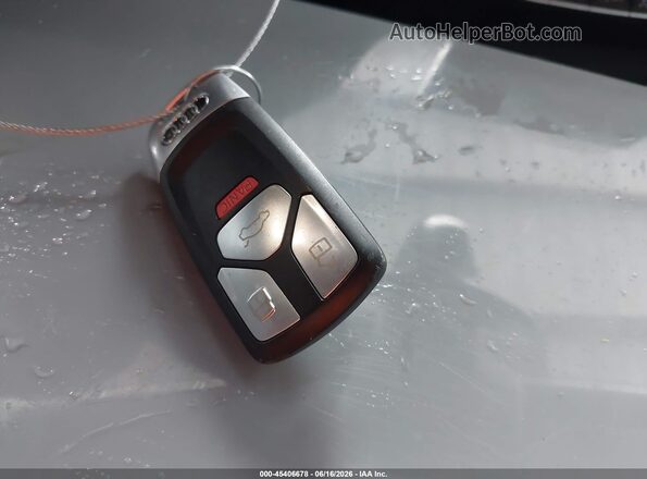 WAUKMAF40JN019520 2018 AUDI A4 Белый 