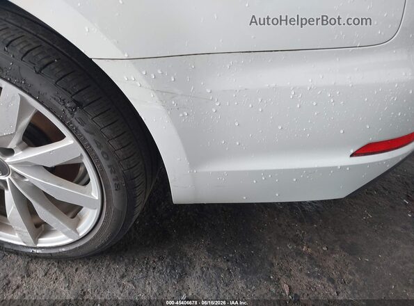 WAUKMAF40JN019520 2018 AUDI A4 Белый 