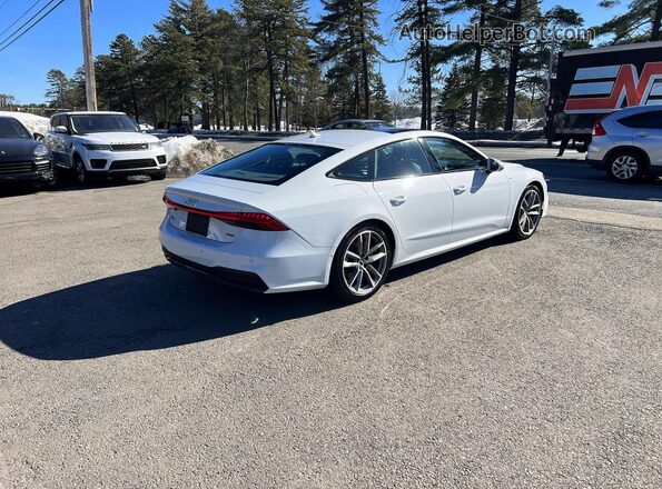 WAUVPBF22MN083202 2021 AUDI A7 White 