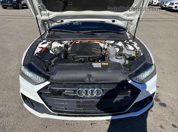 WAUVPBF22MN083202 2021 AUDI A7 White 