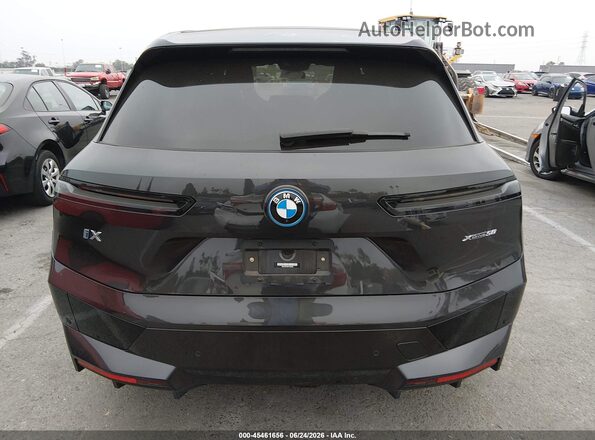 WB523CF02PCL56429 2023 BMW IX Gray 