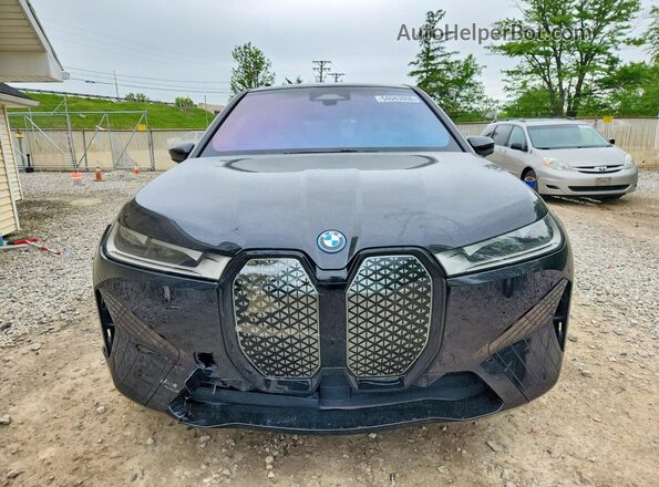 WB523CF04RCR71180 2024 BMW IX Black 