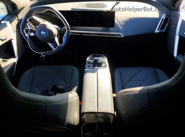 WB523CF05RCP66614 2024 BMW IX White 