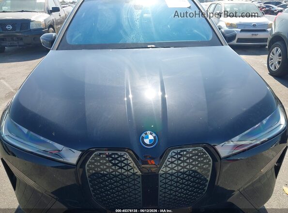 WB523CF06SCT92553 2025 BMW IX Черный Вид сзади