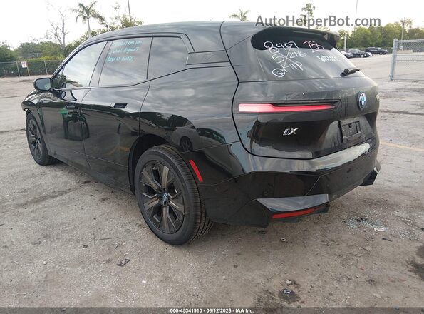 WB523CF06SCU18407 2025 BMW IX Black Rear left