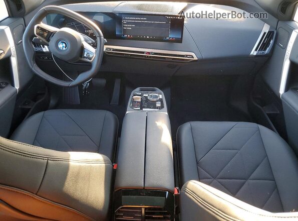 WB523CF07SCS50339 2025 BMW IX Black Dashboard view
