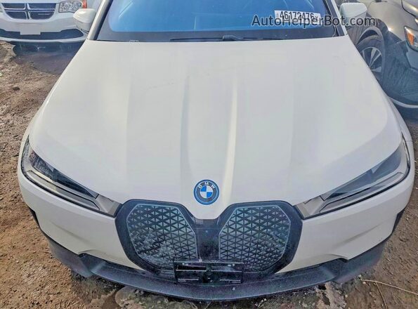 WB523CF08PCM08193 2023 BMW IX White Vista interior trasera