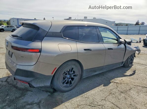 WB523CF08SCT44004 2025 BMW IX Gray უკანა მარჯვენა