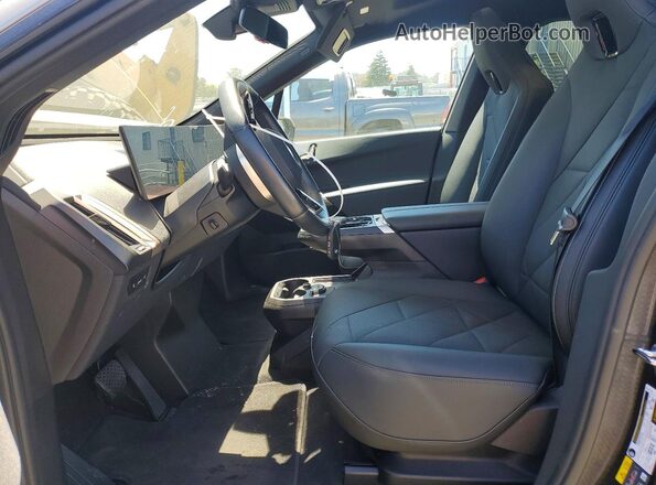 WB523CF08SCT44004 2025 BMW IX Gray წინა სალონის ხედი