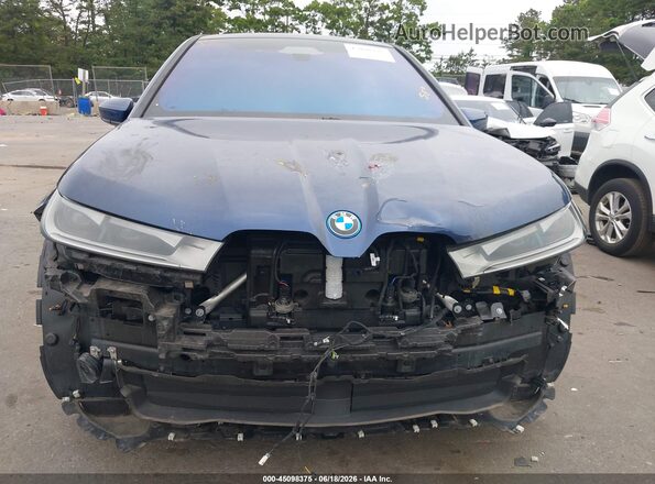 WB523CF09RCN84740 2024 BMW IX Синий Вид спереди