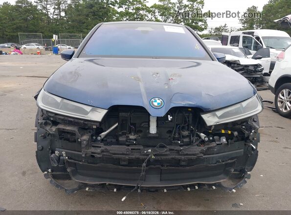 WB523CF09RCN84740 2024 BMW IX Синий Вид задней части салона