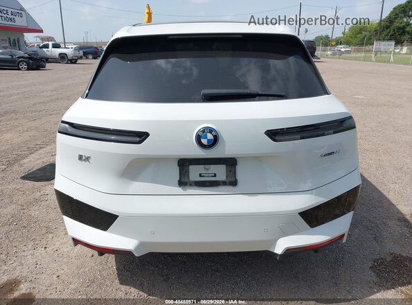 WB523CF0XPCM24038 2023 BMW IX White 