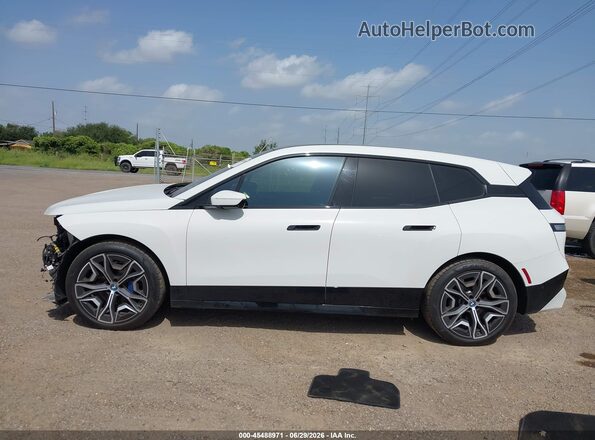 WB523CF0XPCM24038 2023 BMW IX White 
